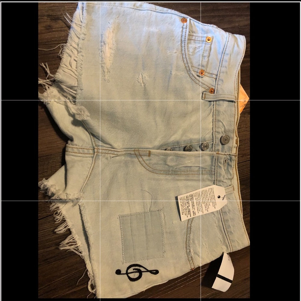 COPY - Levi’s brand new shorts
